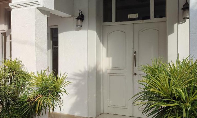 Boralesgamuwa House | Budget-Friendly Stay at Sampath Guest House with Kitchen