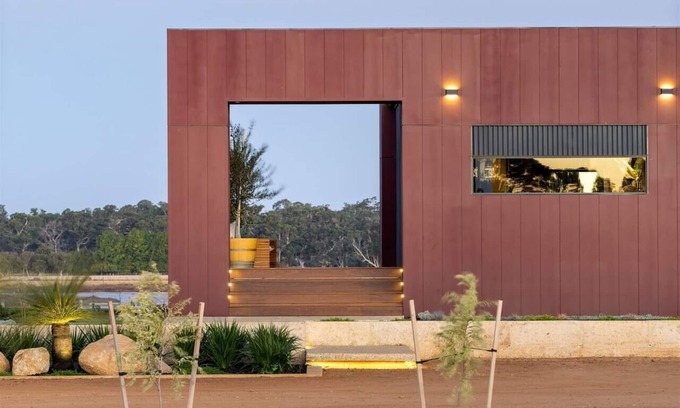 Wonnerup Ski Chalet | Samphire Chalet Tuart - Scenic Oceanfront Retreat Awaits