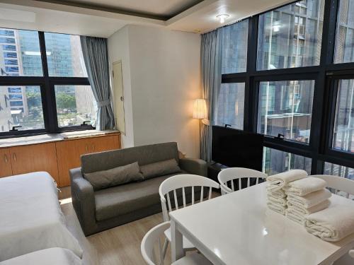 COEX Apartment | Accessible Family Retreat Near Samseong and Coexmall