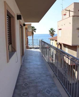Bagnara Calabra Bed & Breakfast | Cozy B&B Samuel Fish: Pet Friendly with Hot Tub & Breakfast