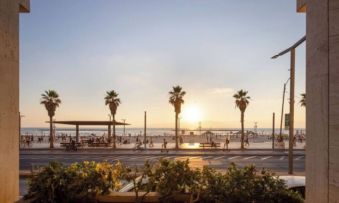 Tel Aviv Promenade Apartment | Top Rated Herbert Samuel 46 in Tel Aviv with Ocean View