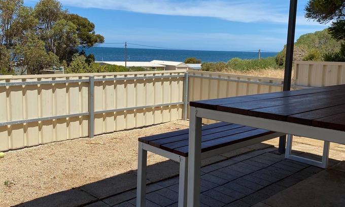 Muloowurtie House | Oceanfront Samuels Shack: Dog-Friendly with Free Wifi