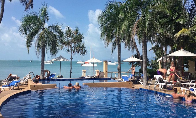 Plai Laem Hotel | Relax at Samui Mermaid Resort with Pool and Dining Options