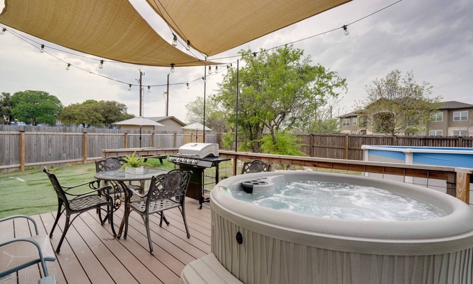 West San Antonio House | Relaxing San Antonio Retreat with Hot Tub, Near SeaWorld