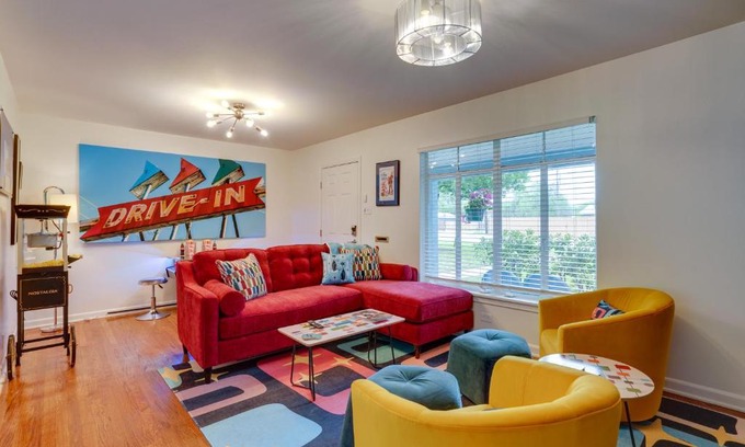 Alamo Heights House | Pet-Friendly San Antonio Retreat near River Walk Attractions