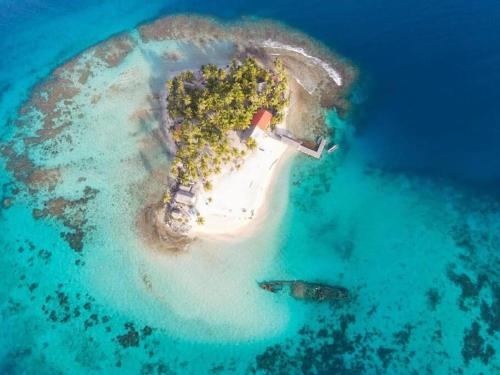 Carti Tupile House | Explore Isla de San Blas: Family-Friendly Cabana Retreat