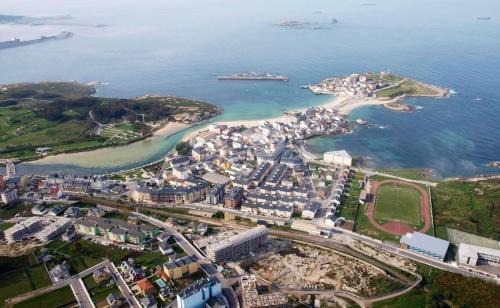 San Cibrao Apartment | Discover San Ciprian: Beauty and Serenity Await You