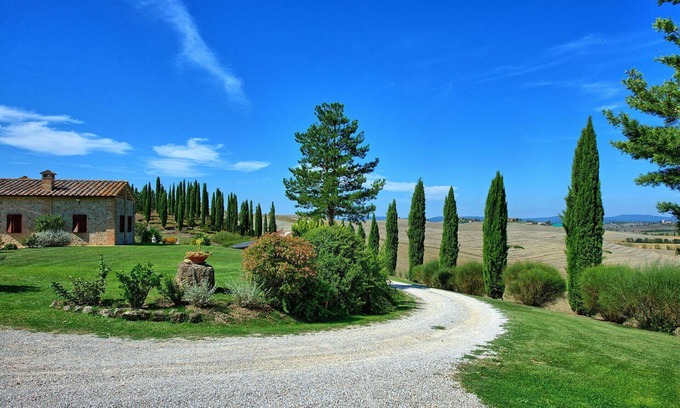 Monteroni d'Arbia Apartment | Explore Comfort at San Donnino - Family-Friendly Haven