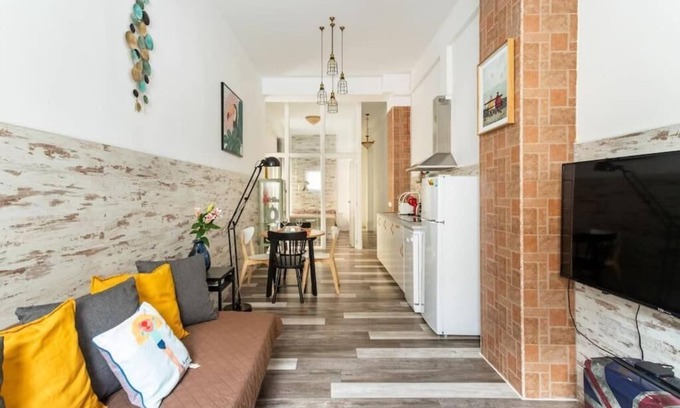 Alicante Apartment | Unwind at San Fernando Garden: Spa, Breakfast & Family Fun