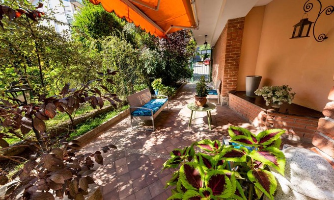 Ivrea House | Discover San Gaudenzio 16: Pet-Friendly Retreat with a 9.3 Score