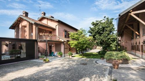 Arluno Bed & Breakfast | Exceptional San Giacomo Horses & Agriturismo with Hot Tub
