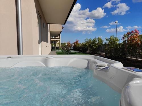 Cola Apartment | Elegant San Giorgio Design Home with Pool & Hot Tub