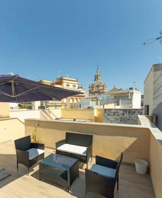 Historical Center Apartment | Discover San Isidoro Skyview: Family-Friendly Retreat