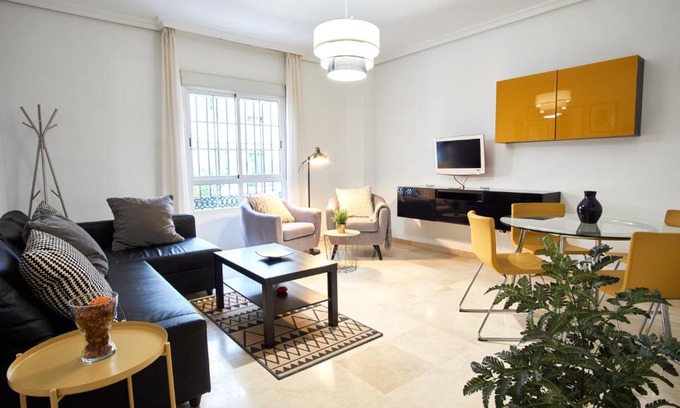 Triana Apartment | Discover San Jacinto Triana Deluxe: Family-Friendly Retreat