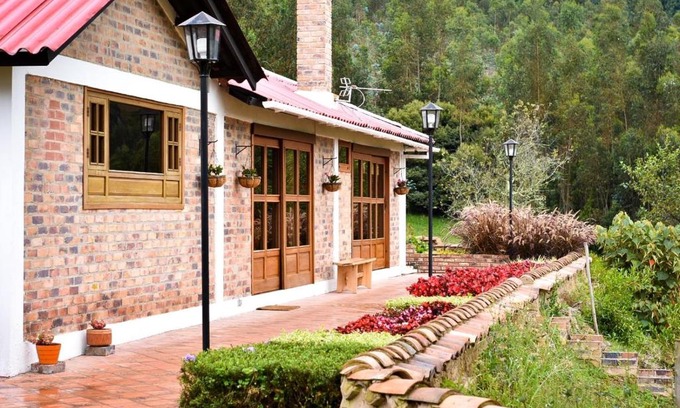 Sogamoso Ski Chalet | Relaxing San Jerónimo Cabañas Campestres with Hot Tub & Pets