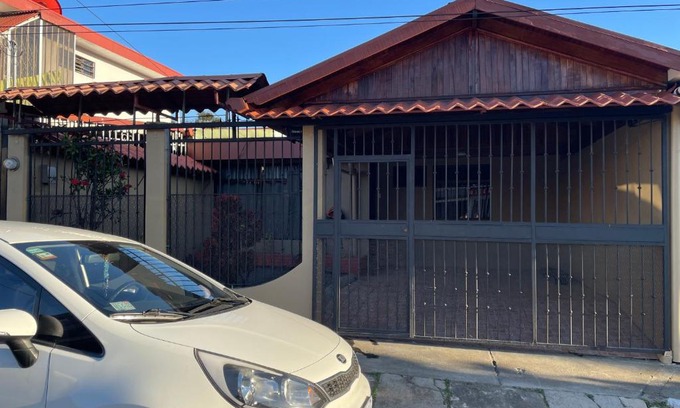Anselmo Llorente House | Pet-Friendly Casa Misty in San José, Tibás - Rated 10/10