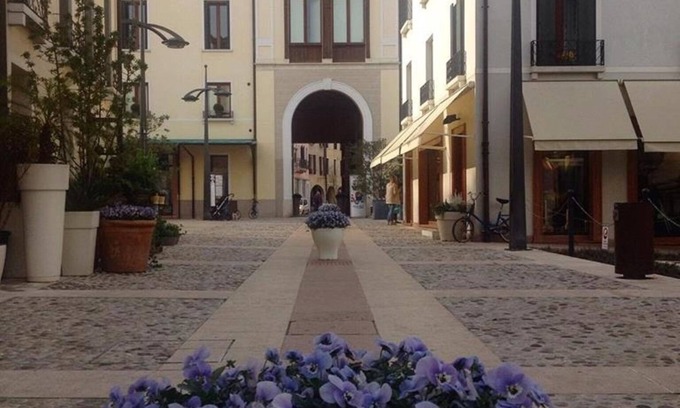 Treviso Apartment | Experience Comfort at San Leonardo Latin Suite with Spa & Pool