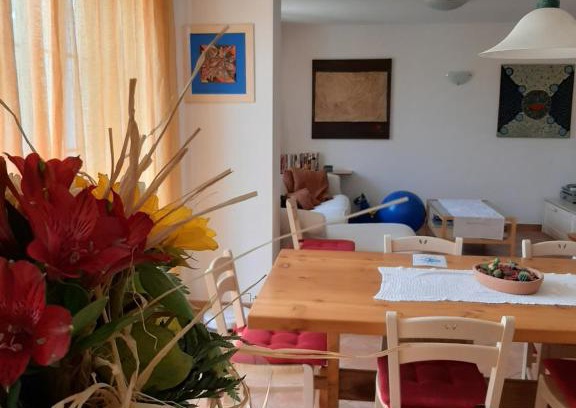 Umin House | Ideal San Marcello Residence: Family-Friendly with Kitchen