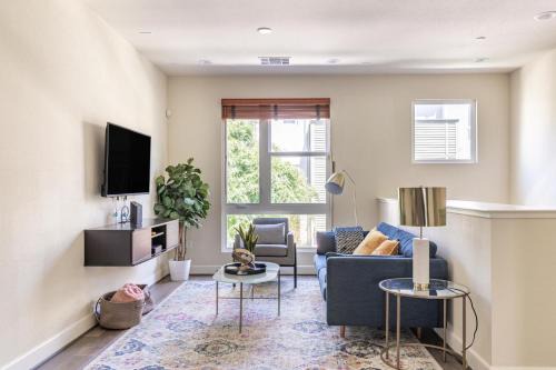 Hillsdale Apartment | Convenient San Mateo 2BR with Parking Near Shops & Parks