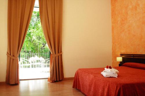 Borgo-Sanzio Hotel | Oceanfront San Max Hotel with Pool and Child-Friendly Amenities