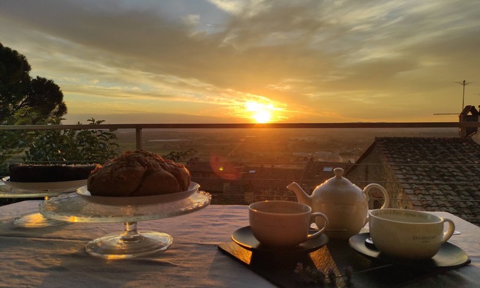 Castiglion Fiorentino Bed & Breakfast | Top-Rated San Michele al Castello with Spa and Dining