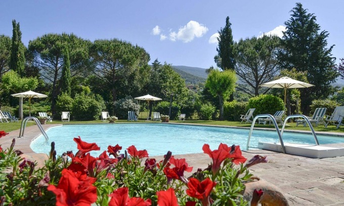 Sodo Apartment | Inviting Apartment in Cortona with Pool & Spa Amenities