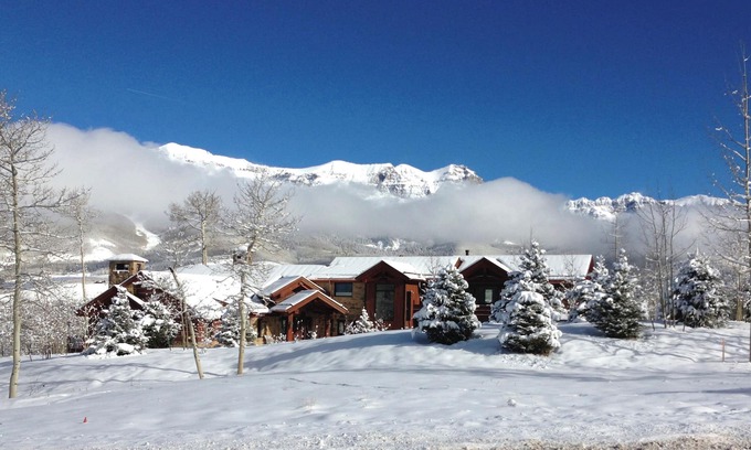 Mountain Village House | San Sophia Manor: Incredible Views & Golf Simulator Fun