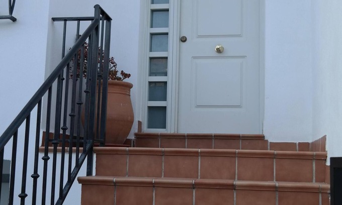 Guejar Sierra House | Discover San Tomas House in Güejar Sierra Today!