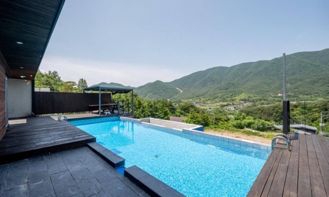 Sancheong House | Explore Sancheong Jirisanui Haru Pension with Family-Friendly Amenities