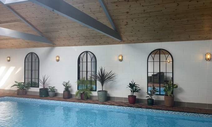 Sancreed Bed & Breakfast | Relax at Sancreed House B&B with Pool and Spa Amenities