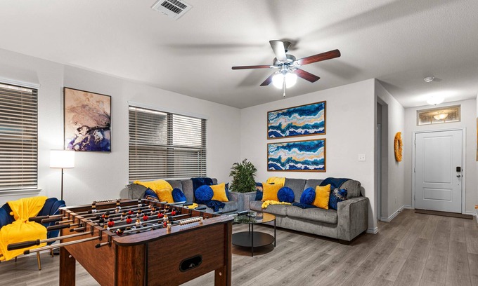 Lincoln Park House | Sanctuary @ Aubrey - Family Friendly Home