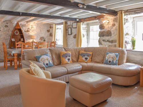 Garn Fadryn House | Pet-Friendly Sanctuary Cottage: Rated 8.7/10 by Guests