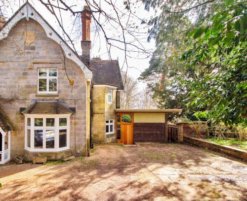 Forest Row House | Idyllic Sanctuary Forest Row: Countryside Escape Awaits