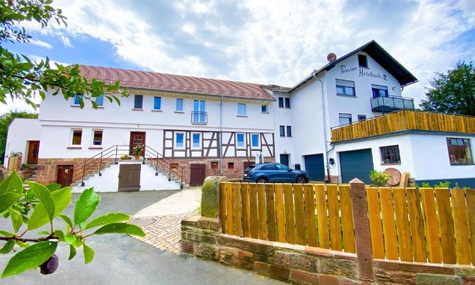 Marjoß Apartment | Pet-Friendly Retreat at Sand 68 - Rated 9.4/10 by Guests
