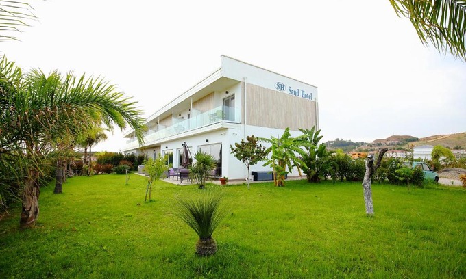 Botricello Hotel | Discover Oceanfront Relaxation at Sand Hotel - Guest Rated 9/10