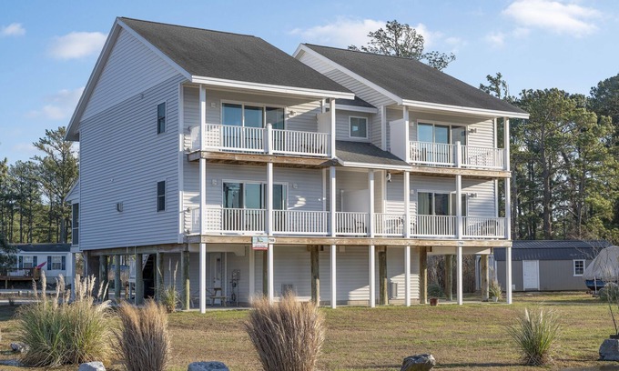 Chincoteague House | Scenic Sand Penny with Bay Views and Family-Friendly Amenities