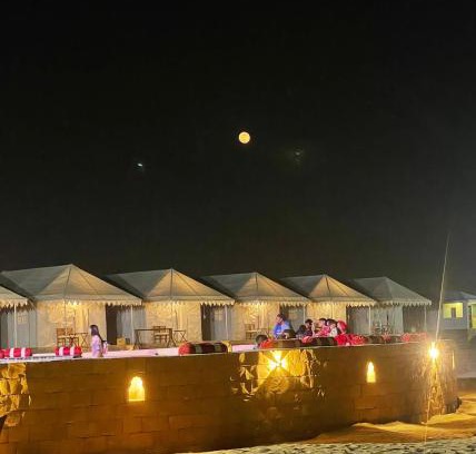 Sam Resort | Discover Sand World Desert Camp: Pet-Friendly Oasis Awaits