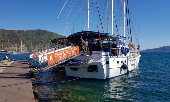 Marmaris City Center Boat Rental | Experience Oceanfront Bliss at Sanda Yachting Resort