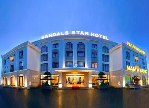 Duc Trong Hotel | Welcoming Sandals Star Hotel with Hot Tub & Breakfast