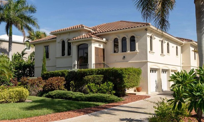 Beachview Country Club Estates House | Sandcastle: Modern Coastal Retreat with Oceanfront Pool