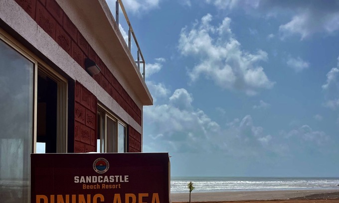Murud-Harnai Hotel | Relax at Sandcastle Beach Resort - Family-Friendly Getaway