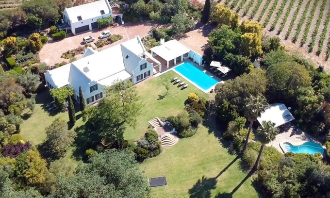 Trawal House | Experience Sanddrif Guest Farm: Family-Friendly & Rated 10/10