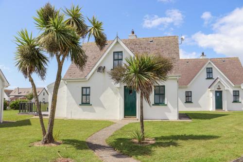 Templetown House | Family-Friendly Retreat at Sandeel Bay Awaits You