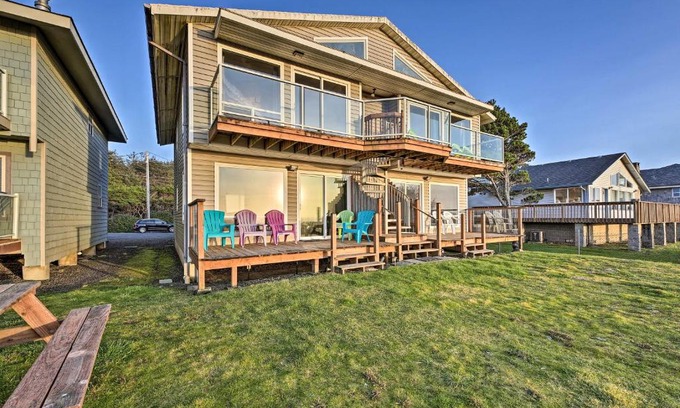 Waldport House | Pet-Friendly Sanderling Sea Cottages: Guest Rated 10/10