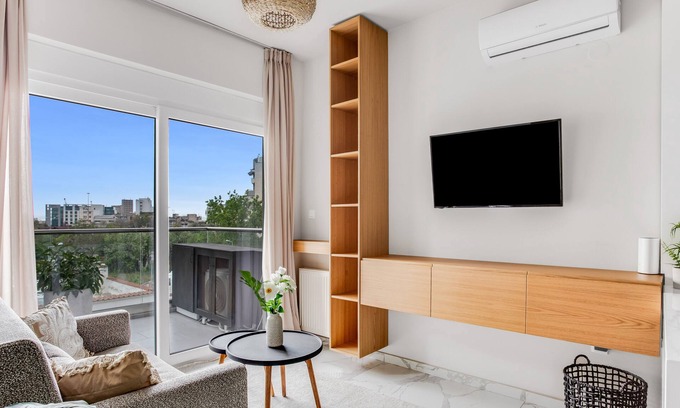 Thessaloniki Apartment | Sanders Old Port - Cozy 1-Bedroom with Balcony Access