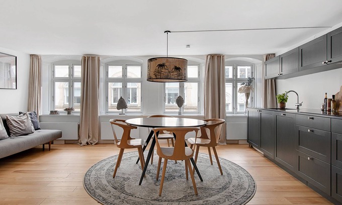 Copenhagen City Centre Apartment | Cozy Sanders Regent: 1-Bedroom Apt by Magasin