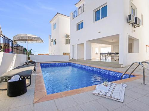 Tremithousa Villa | Discover Sanders White Mountains Pool Villas for Families