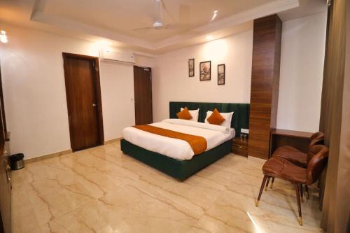 Jamnagar Hotel | Discover Sandhu Lodge: 4-Star Gem with Family Amenities
