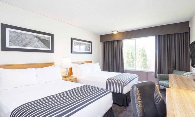 McBride Hotel | Cozy Sandman Inn McBride: Family-Friendly with Breakfast