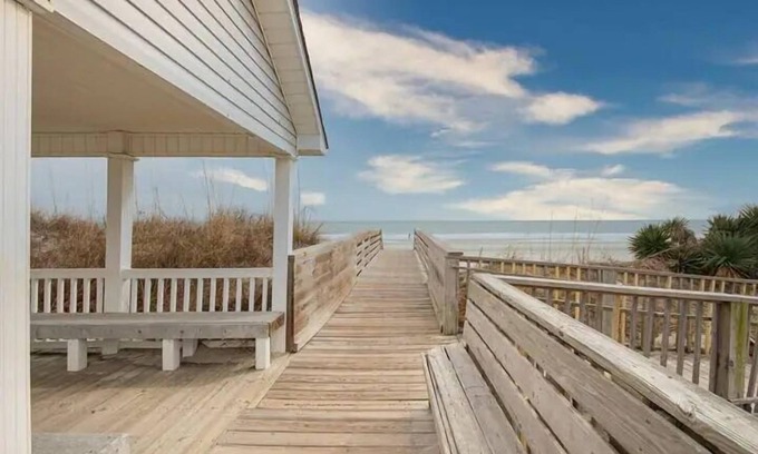 Garden City Cottage | Discover Sandpebble Cottage - Oceanfront Retreat Awaits